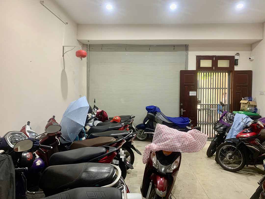 Khu để xe máy chung của nhà trọ nhiều phòng
